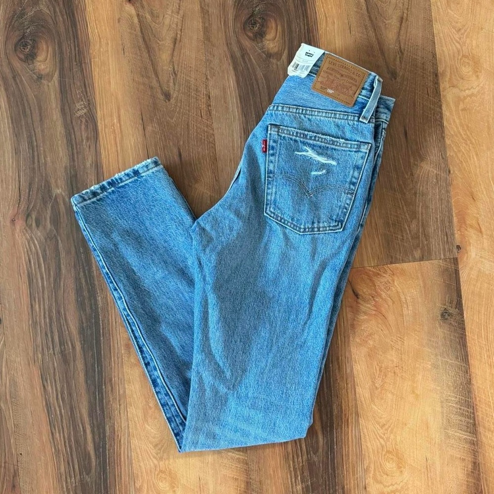 NWT Levis 501 Selvedge Jeans - Picture 2 of 6